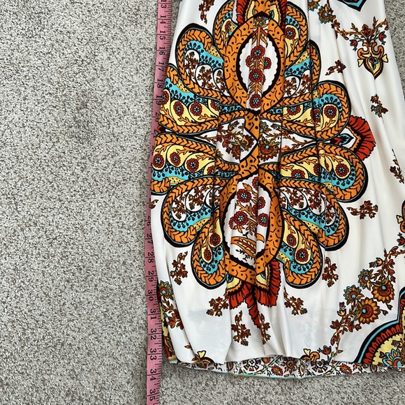 🌟BackLess Goddess Batik Print Dress, Small🌟 - Picture 11 of 13